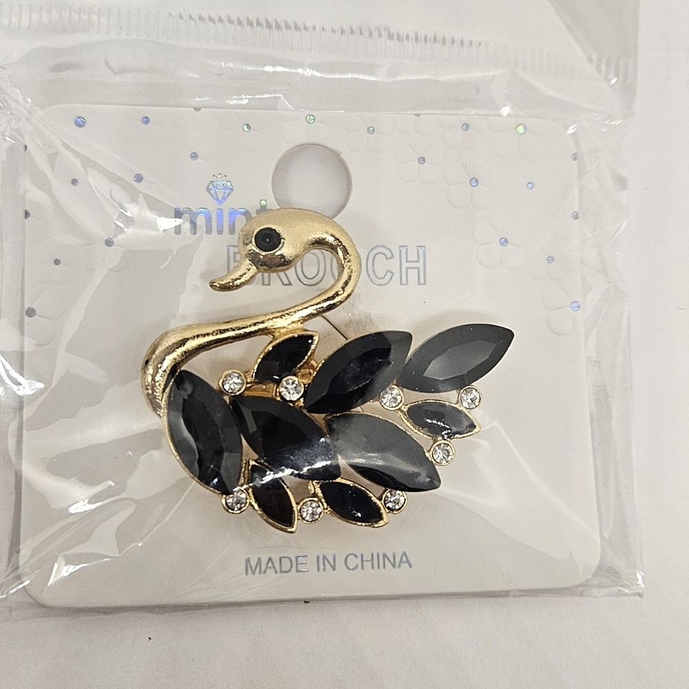Mint Swan Brooch Rhinestones Crystals Black Clear Gold Tone New